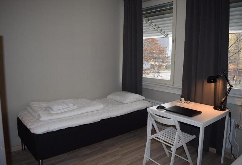 חדר סטנדרטי לארבעה עם חדר אמבטיה משותף, Göteborg Hostel