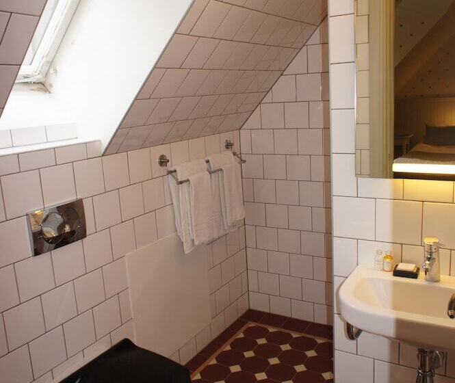Семейный Номер, Stf Kivikstrand Badhotell
