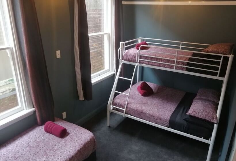 Семейный Номер, The Duke Hostel