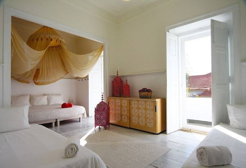 חדר משפחתי חדר אמבטיה משותף, Aloha Beach House H