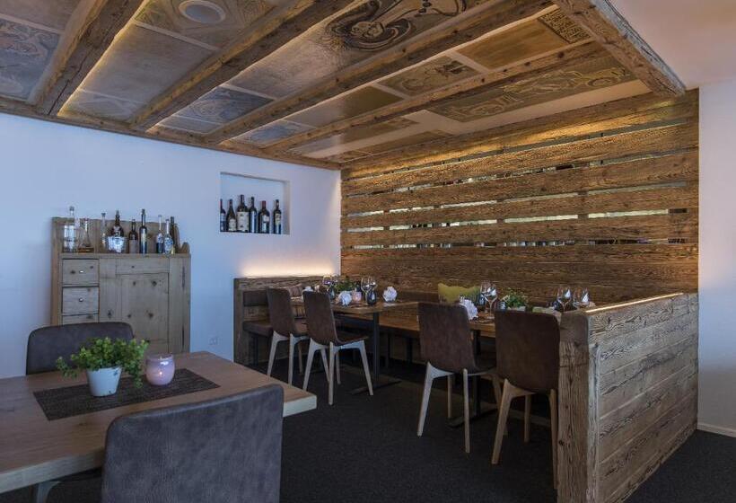 سوییت جونیور, Berghotel Tgantieni