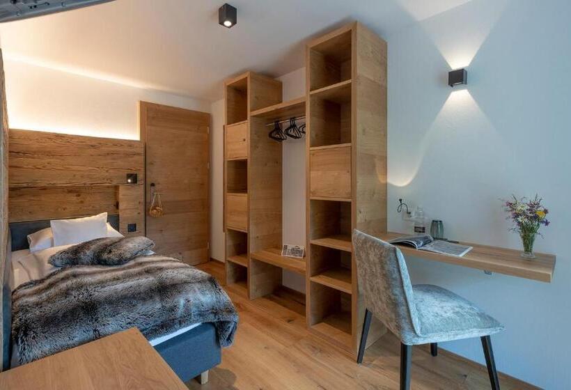 חדר סטנדרט יחיד, Berghotel Tgantieni