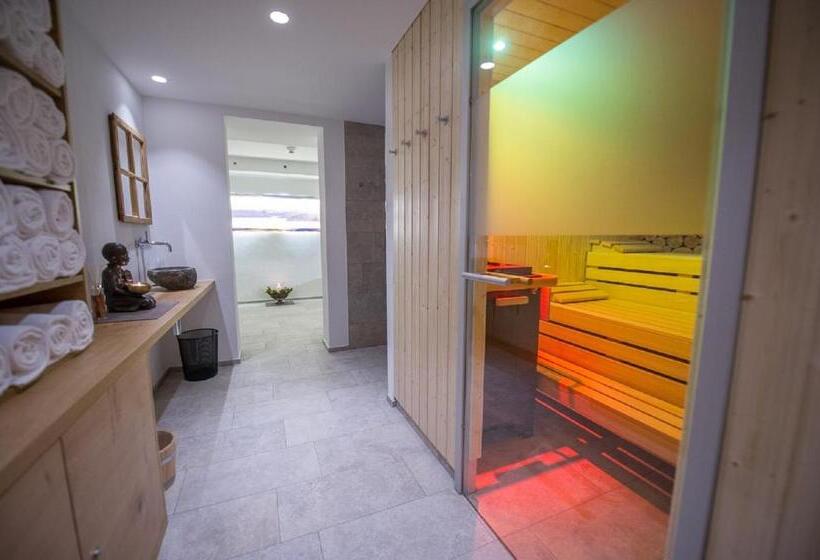 اتاق استاندارد یک نفره, Berghotel Tgantieni