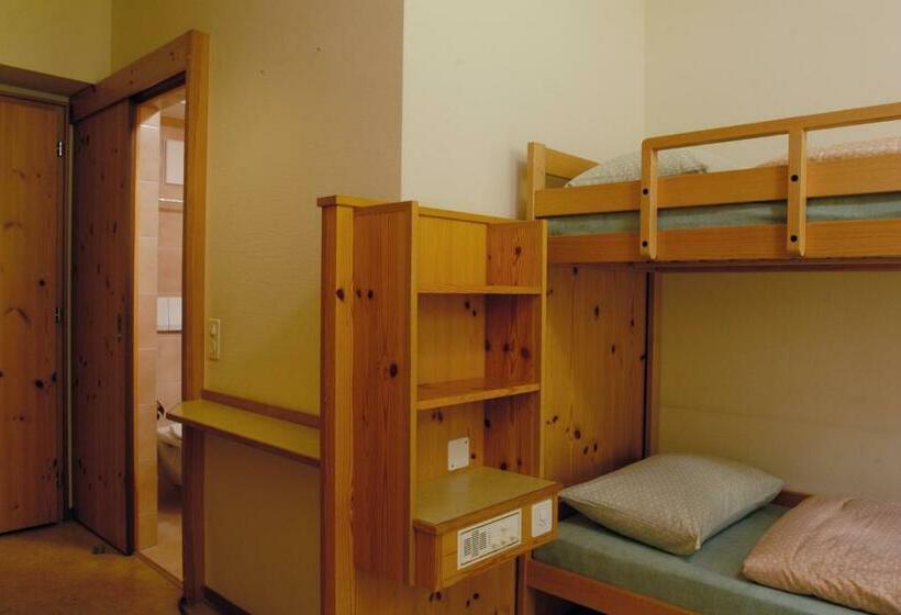 标准三人间, Davos Youth Hostel