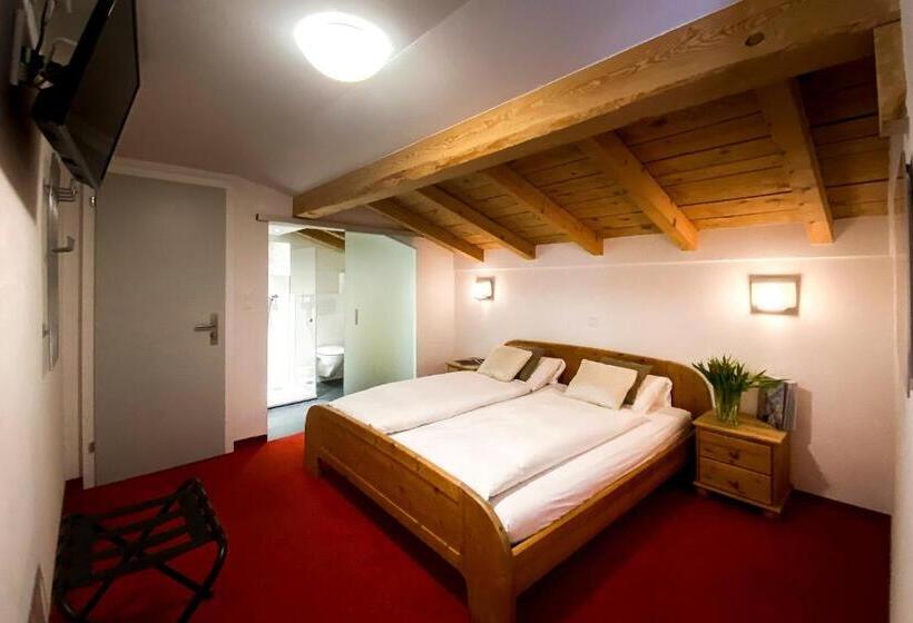 Апартаменты 3 Спальни, Cresta Sedrun