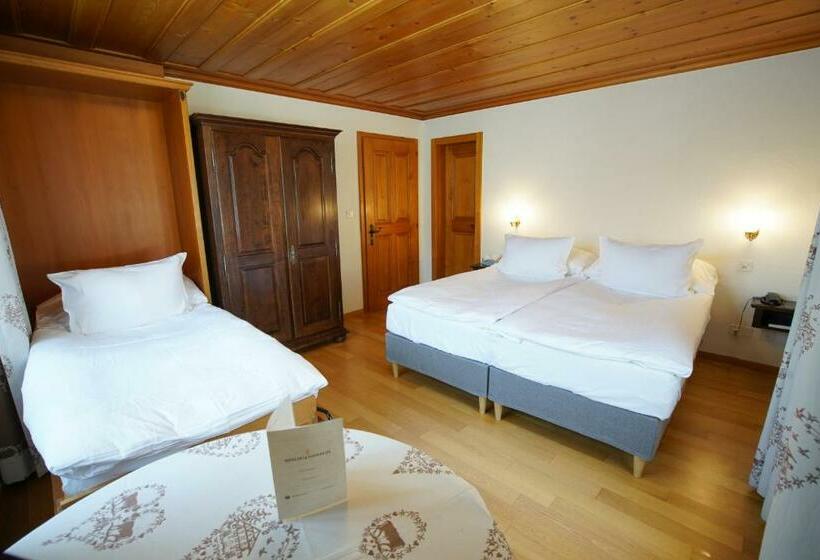 수피리어 트리플 룸, La Fleur De Lys