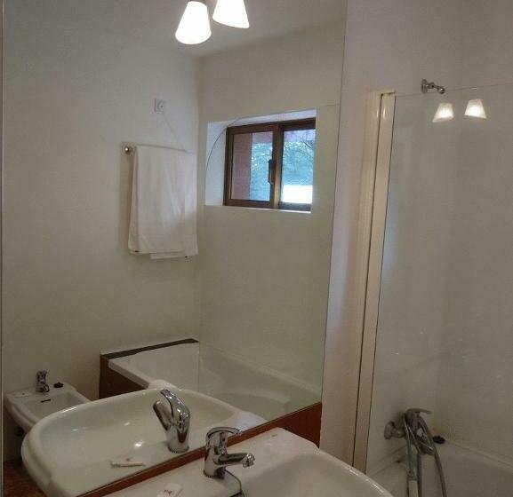 Family Suite, Paredes Design