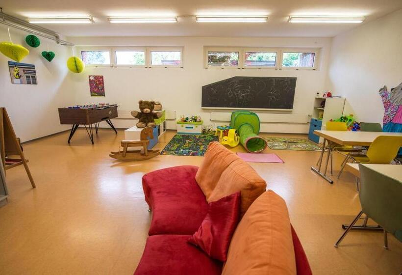 اتاق استاندارد چهار تخته, Jugendherberge Romanshorn