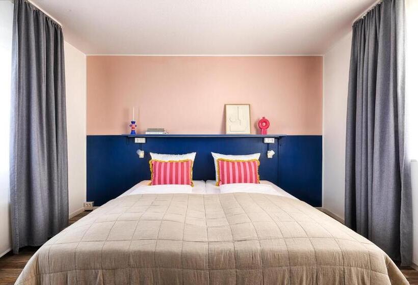 Полулюкс, Maxaparthotel By Homekeepers