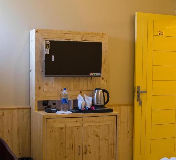 스탠다드 룸 산 전망, Goroomgo Ghar Bar Boutique Stay Himachal Pradesh   Luxury Room & Mountain View