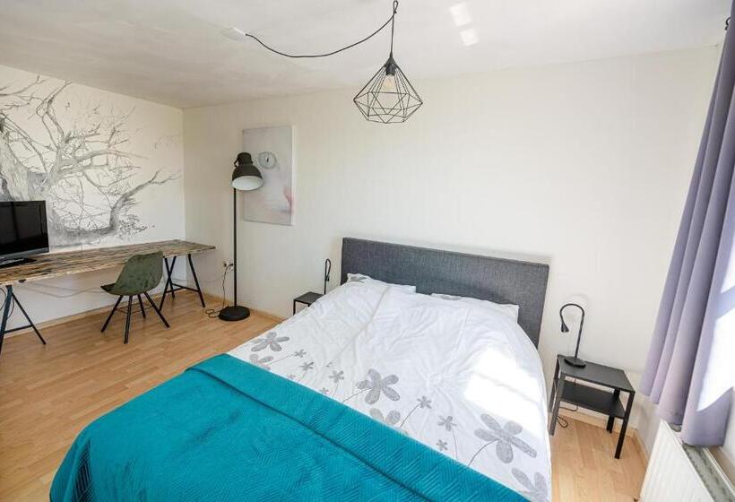 غرفة قياسية ثلاثية, Bed & Breakfast Ohé En Laak