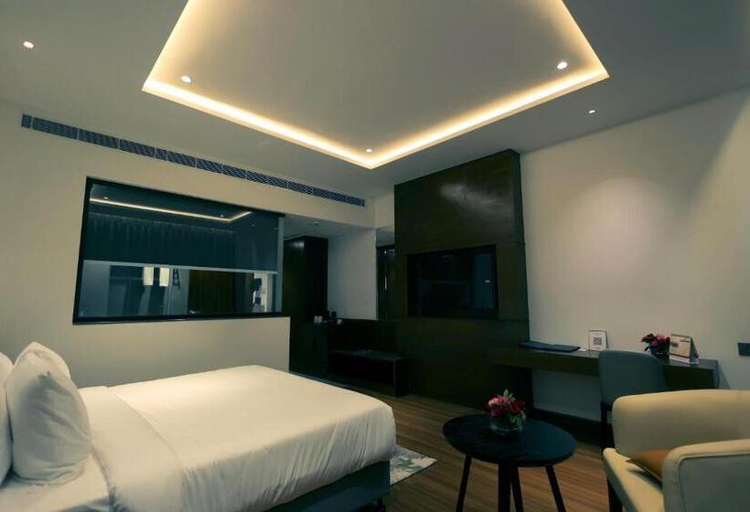 디럭스 룸 킹사이즈 침대, Pride Elite Haridwar Near Haridwar Railway Station