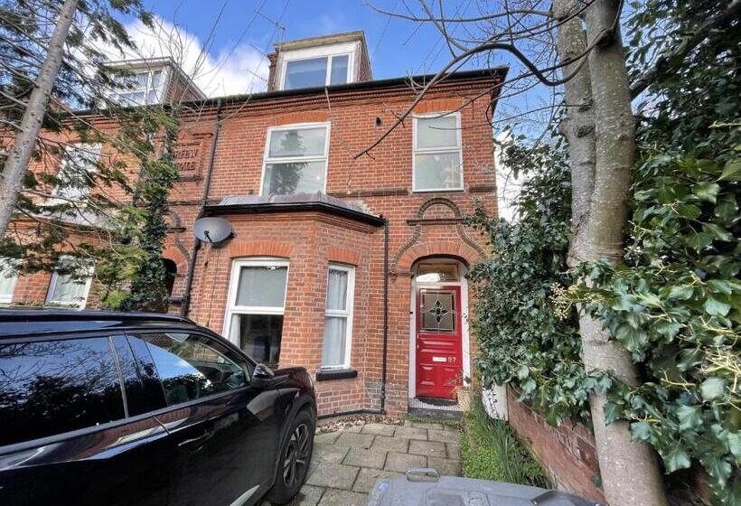 חדר דלוקס, Golden Triangle Townhouse