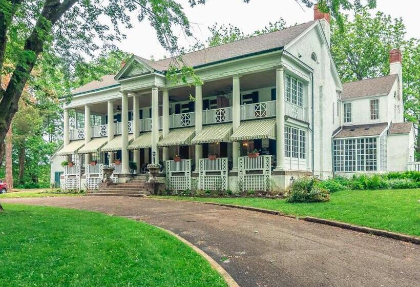 豪华套房, Montrose Inn