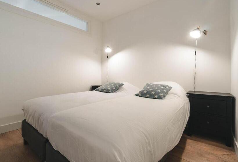 Апартаменты 2 Спальни, Familie Hotel & Apartments Alkmaar