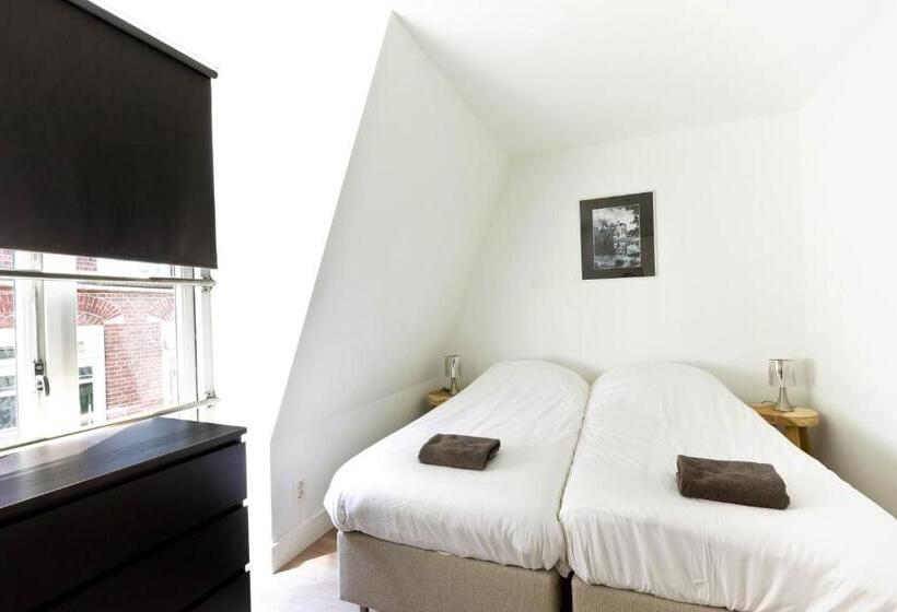 Апартаменты 1 Спальня с Террасой, Familie Hotel & Apartments Alkmaar