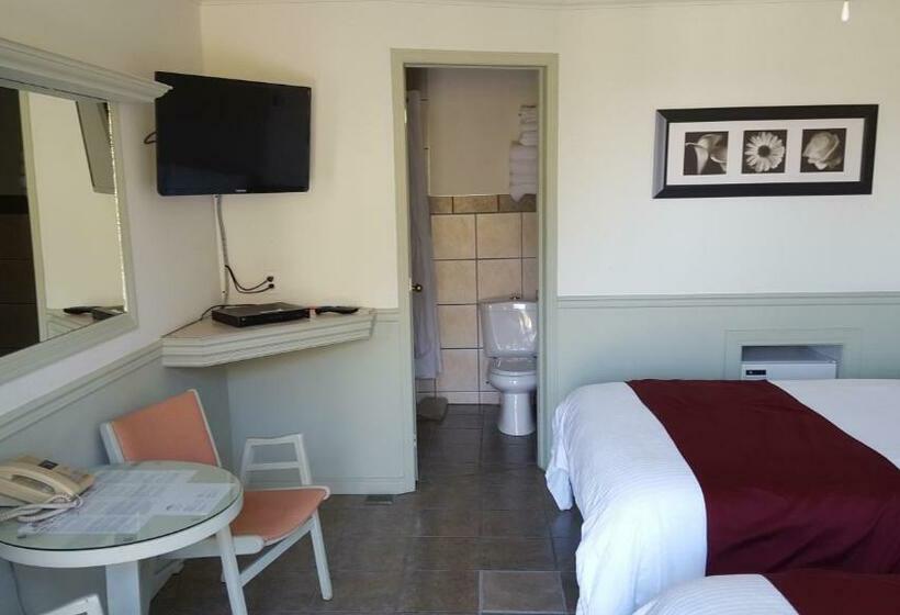 Номер Стандарт 2 Двуспальные Кровати, Motel Le Refuge