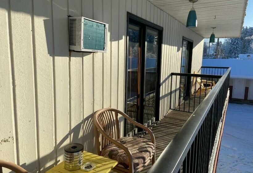 带2个双人床的标准工作室, Mountain View Motel