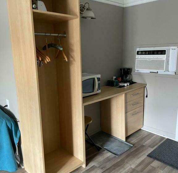经济房, Motel Au P Tit Sapin