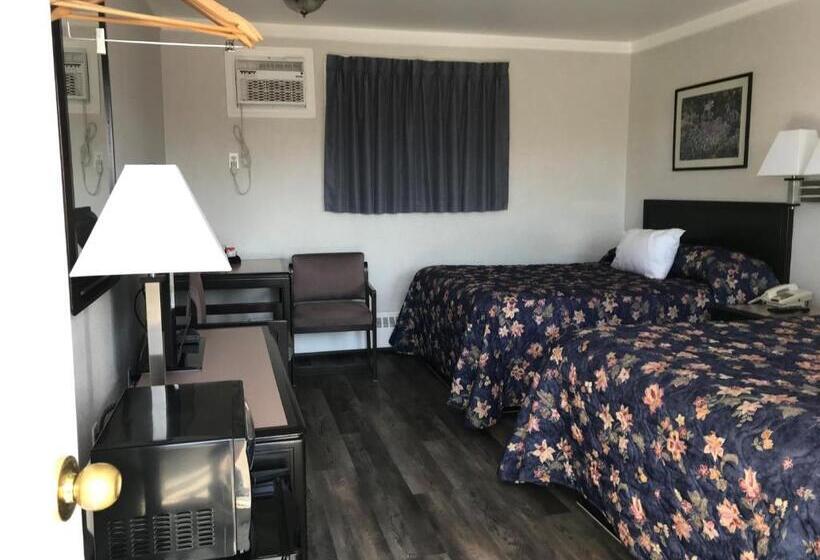 带2个双人床的标准工作室, Tay Inn