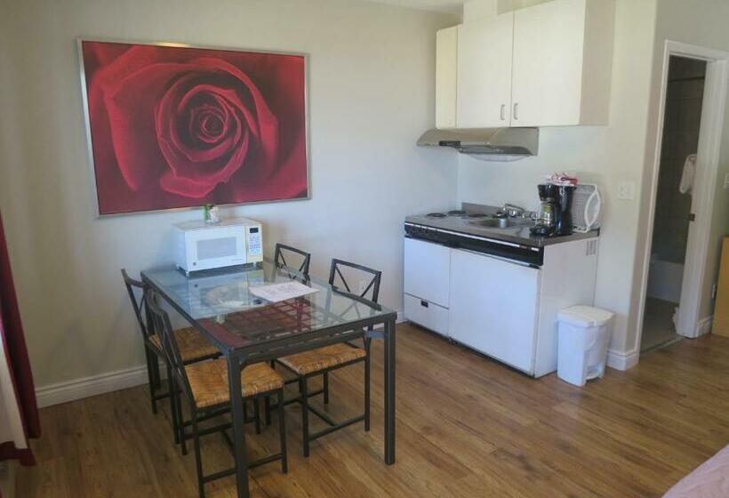 스탠다드 룸 주방구비, Qualicum Bay Resort