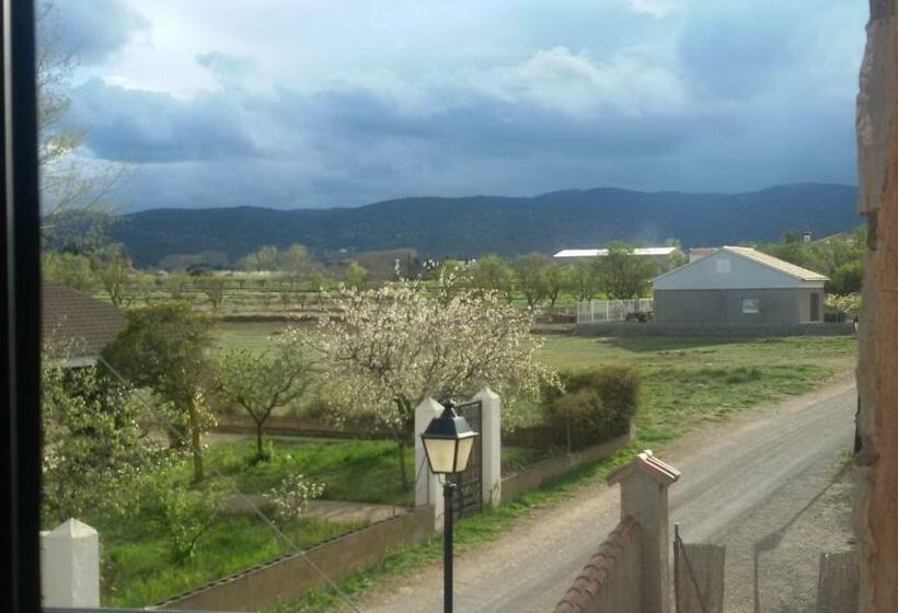 جناح ديلوكس, Rural Los Abriles