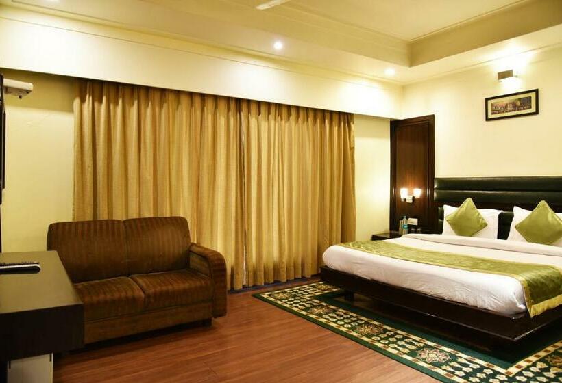 디럭스 룸, Indraprastha Resort Dalhousie