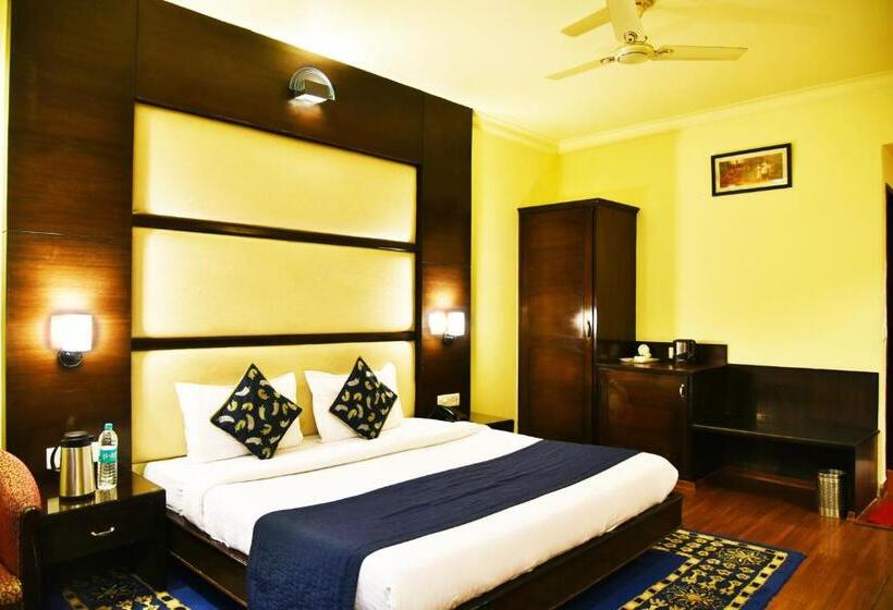 디럭스 룸, Indraprastha Resort Dalhousie