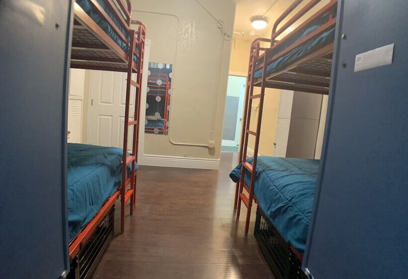 Cama em Quarto Partilhado com Casa de Banho partilhada, Orange Village Hostel