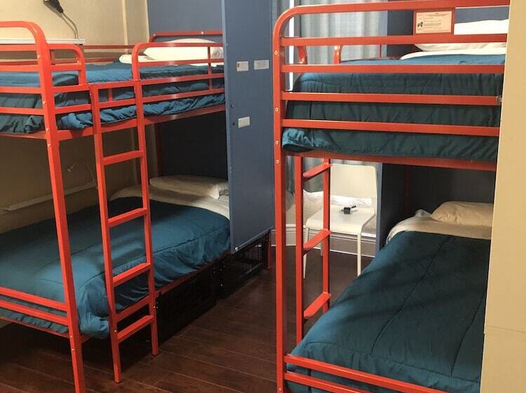 Cama em Quarto Partilhado com Casa de Banho partilhada, Orange Village Hostel