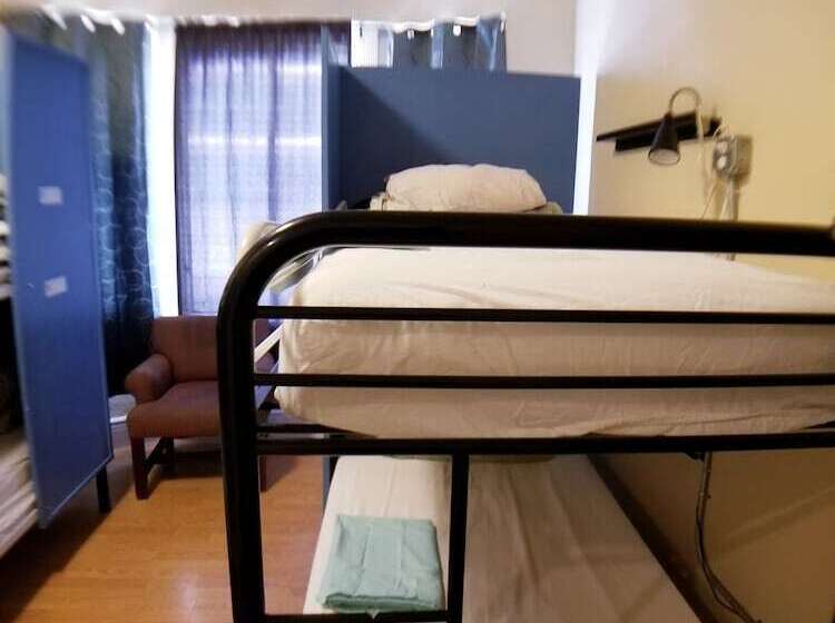Cama em Quarto Partilhado com Casa de Banho partilhada, Orange Village Hostel