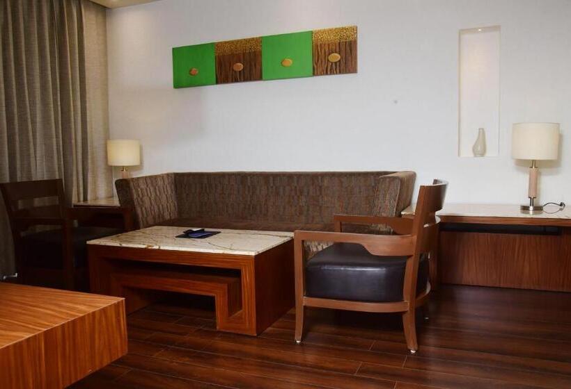 行政套房, Radisson Blu Resort & Spa Alibaug