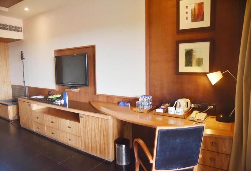 豪华房间, Radisson Blu Resort & Spa Alibaug