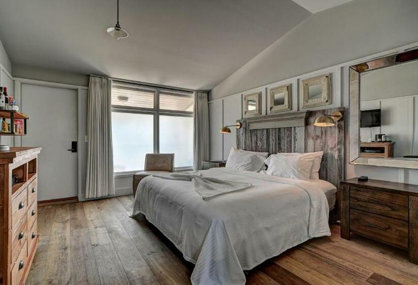 Номер Deluxe с Балконом, The Montauk Beach House