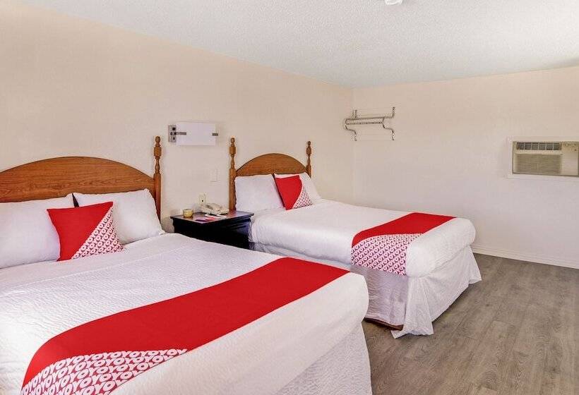 带2个双人床的标准工作室, Deluxe Inn Killeen