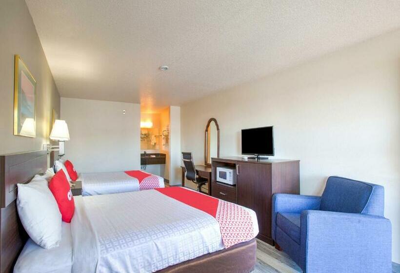 Номер Стандарт, OYO Woodland Hotel and Suites