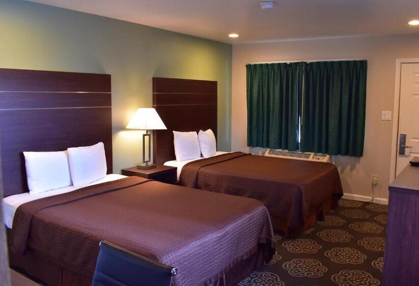 Номер Стандарт 2 Двуспальные Кровати, Country Inn