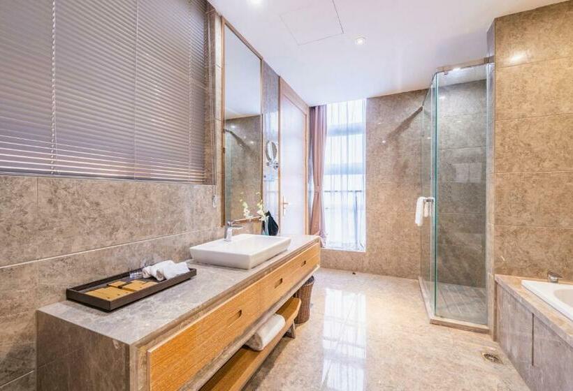 Quarto Deluxe Cama King, Novotel Huashan