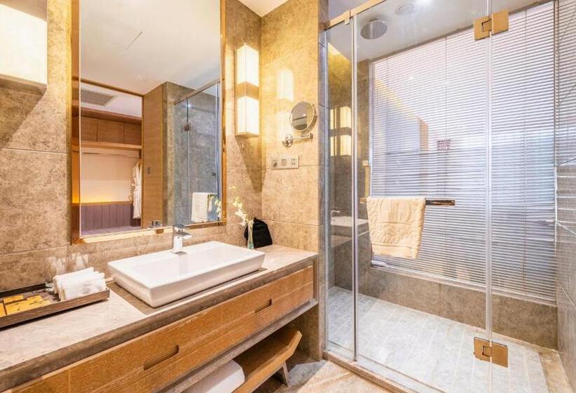 Номер Стандарт Трехместный, Novotel Huashan