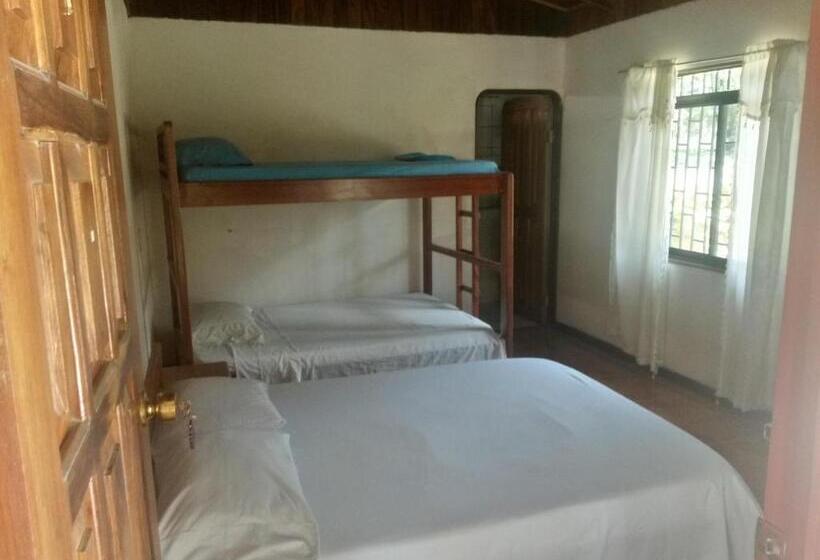 Номер Стандарт Трехместный, Corcovado Wild Hostel