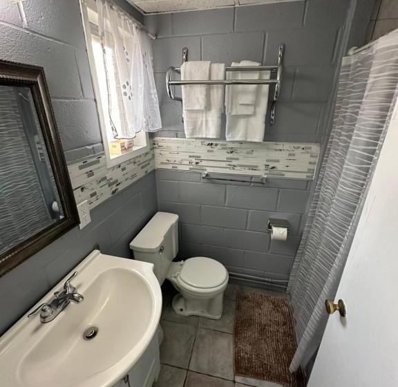 스탠다드 룸 풀장 전망, Old Orchard Beach Motel