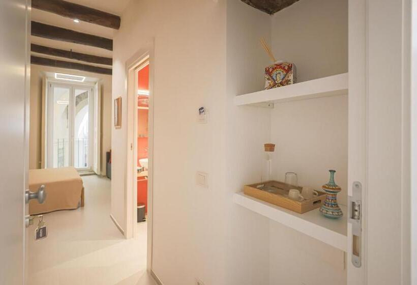 اتاق استاندارد سه نفره, Desiderio Guest House