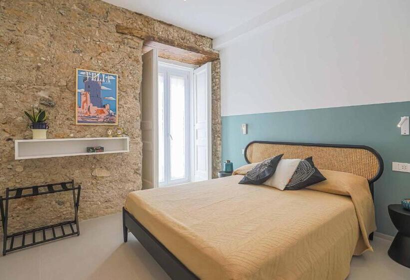 اتاق لوکس با بالکن, Desiderio Guest House