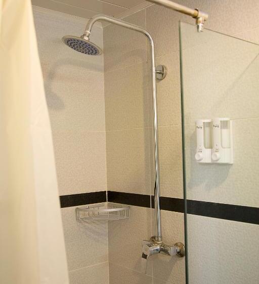 Quarto Estandar, Kunming Upland International Youth Hostel Near The City Center , 2 Mins Walk To The Green Lake,3 Min
