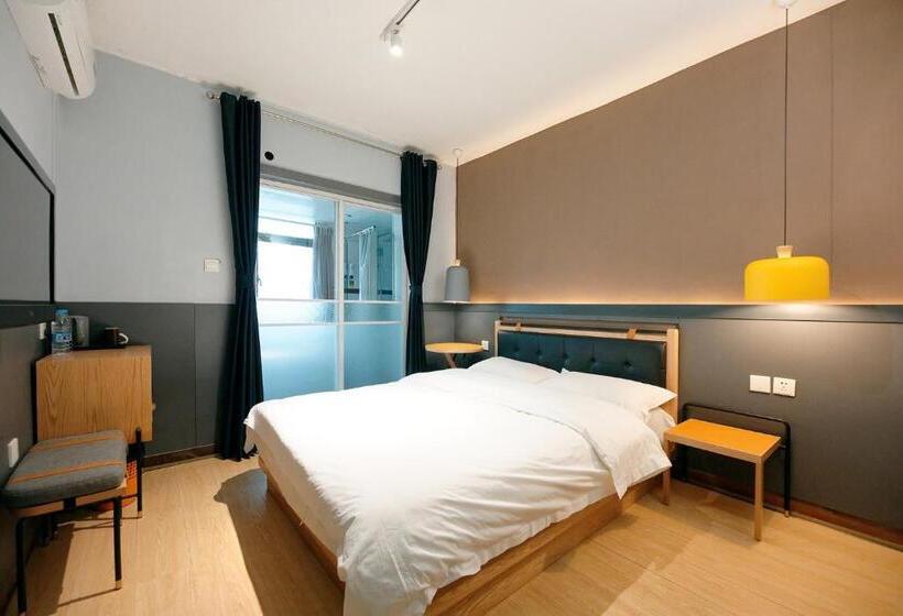 Quarto Estandar, Kunming Upland International Youth Hostel Near The City Center , 2 Mins Walk To The Green Lake,3 Min