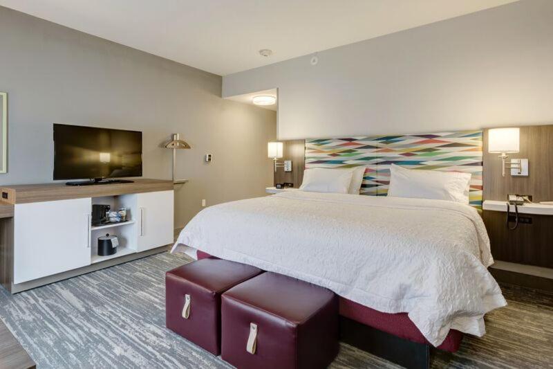 Люкс Executive Кровать Кинг, Hampton Inn St. Louis Wentzville