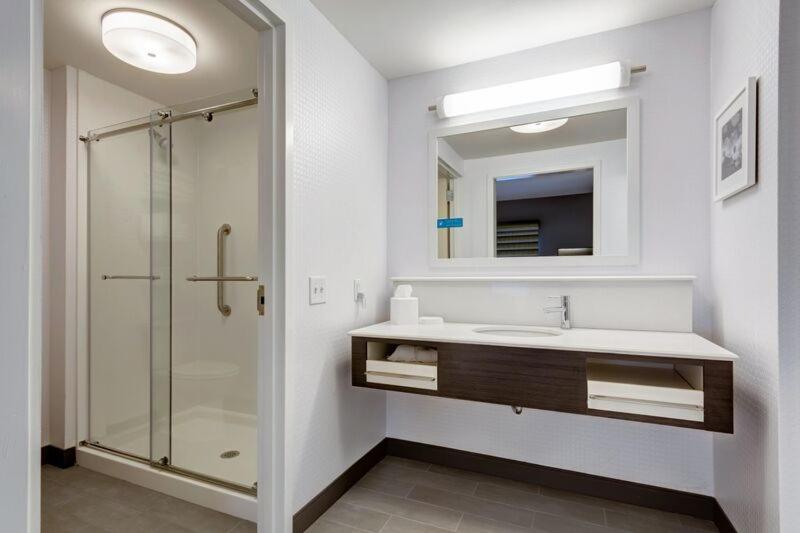 Люкс Executive Кровать Кинг, Hampton Inn St. Louis Wentzville