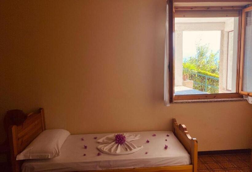 이코노미 룸, Residence Hotel Maxi