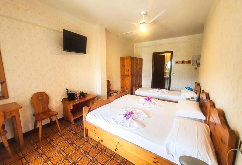 스탠다드 트리플 룸 가든 전망, Residence Hotel Maxi