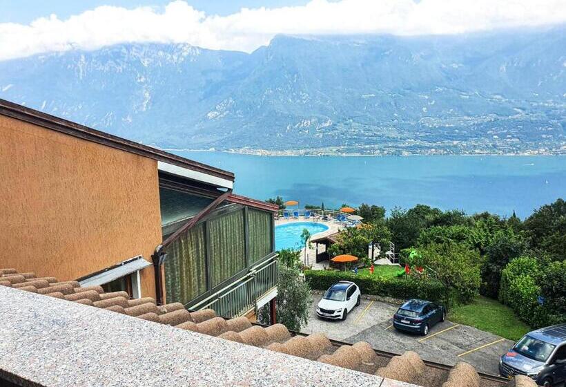 2 Bedrooms Apartment Lake View, Residence Hotel Maxi